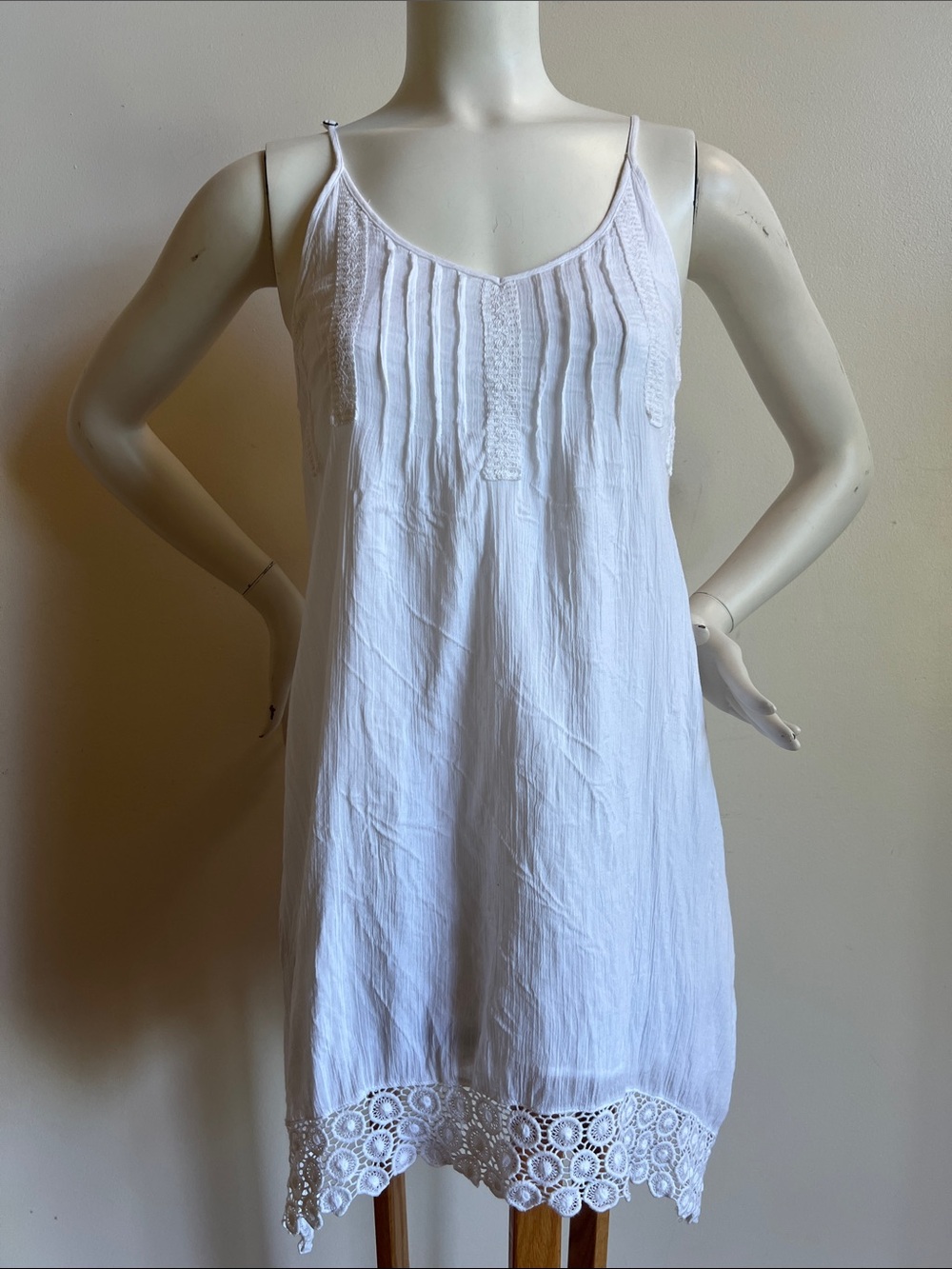 Saks Fifth Avenue shark bite hem Slip Dress with Crochet daisy chain Hem coastal